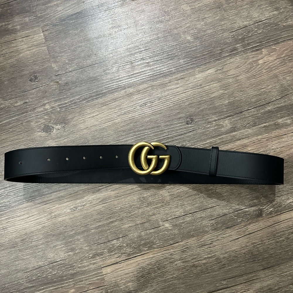 Black and gold Gucci belt worn once
